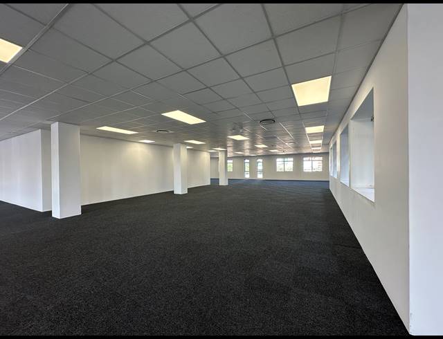 1,210M² OFFICE TO LET IN SANDTON CENTRAL